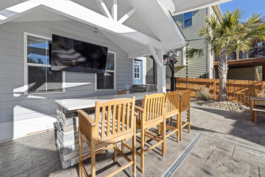 patio-vs.-ground-level-deck